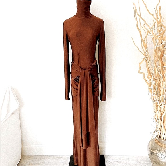NWT SLEEK AND BEAUTIFUL CHOCOLATE BROWN LONG SLEEVED DRESS WITH OPTIONAL WRAP π - Picture 2 of 16